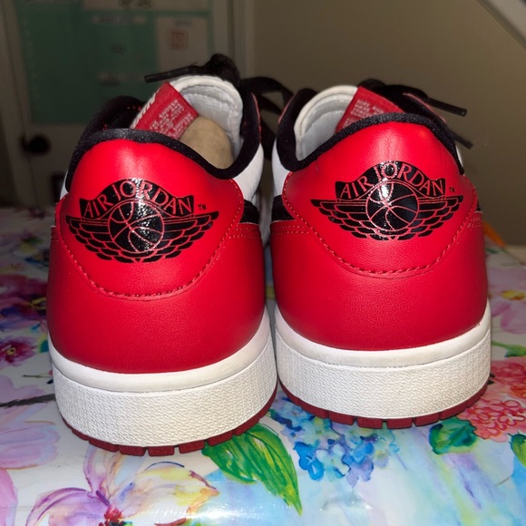 Authentic Nike OG Chicago Jordan 1 Red Black White Size 10 - Picture 3 of 13